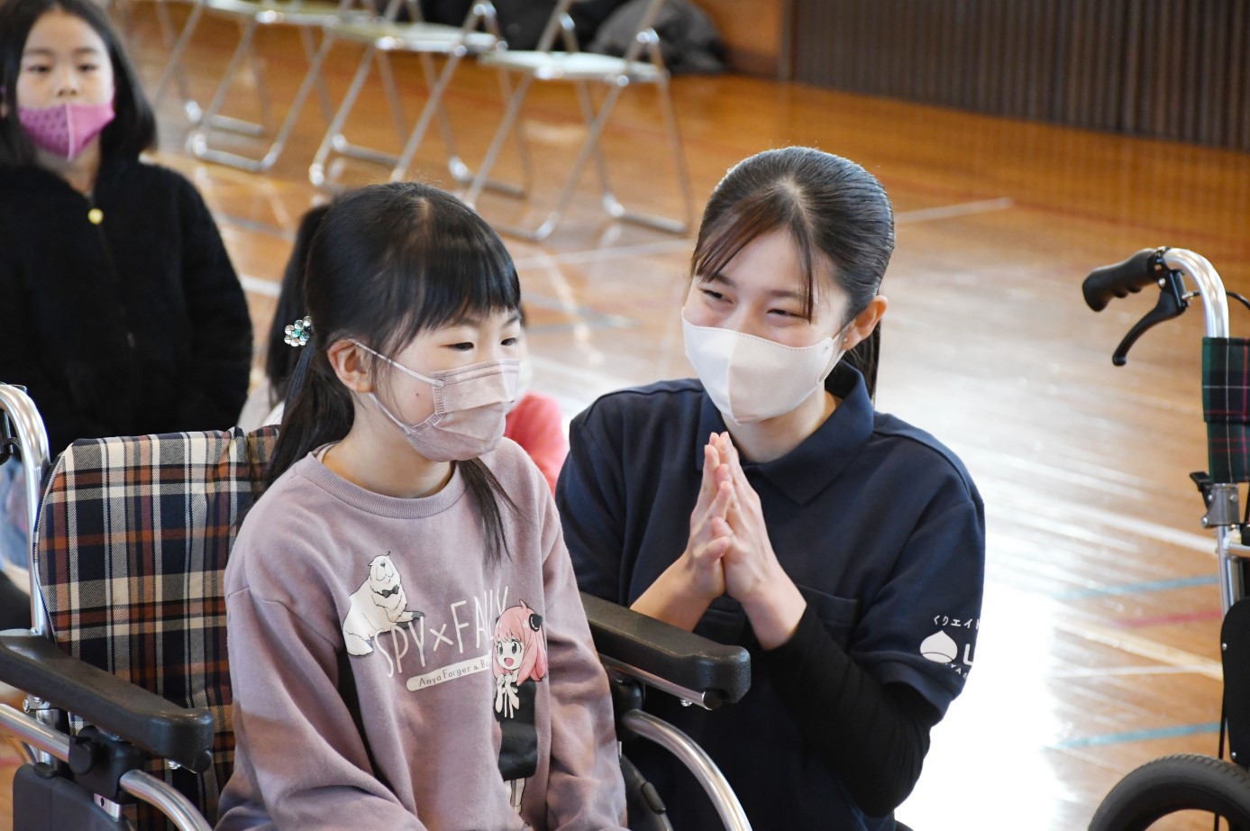 １