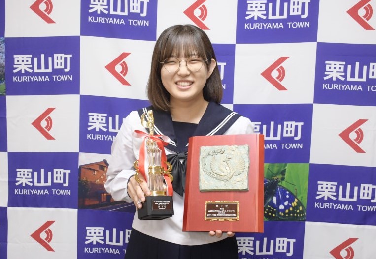 １