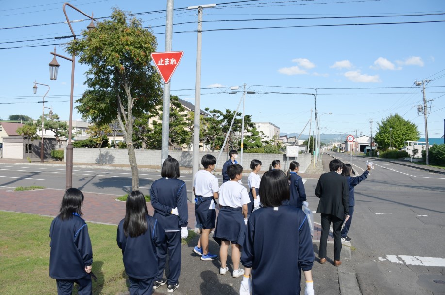 １