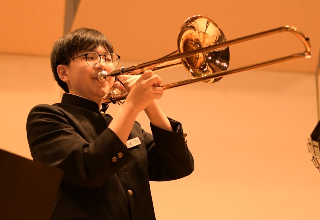 １