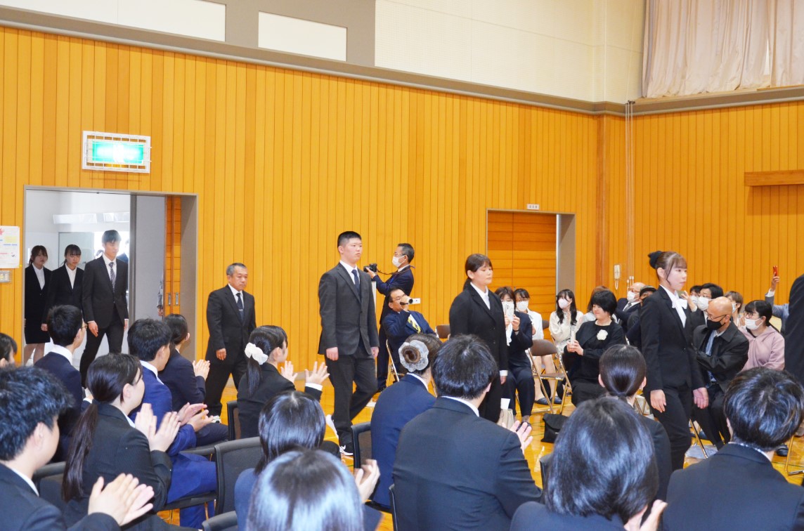 １