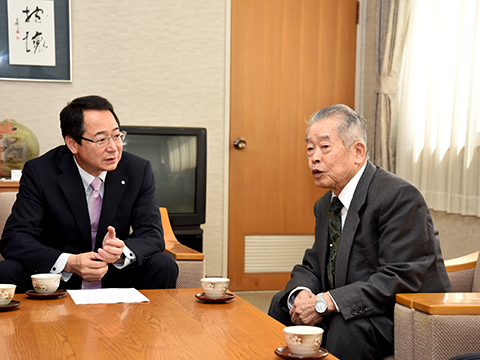 今月の一枚＊森勝さんが高齢者叙勲受章.jpg