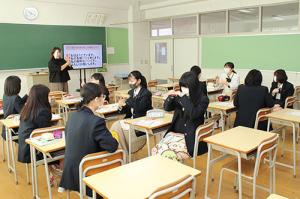 栗山高校生が手話体験