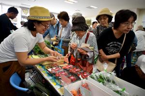 新鮮でおいしい農産物の朝市＊栗山ファーマーズマルシェ開催