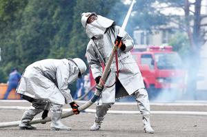 訓練の成果を披露＊栗山消防団春季連合消防演習