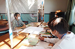 まちづくりについて調査＊北海学園大が栗山で地域研修