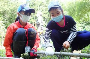 里山で遊び場づくり＊栗山キッズクラブ