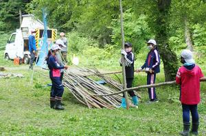 里山で秘密基地づくり＊栗山キッズクラブ