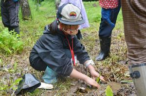 里山の環境を楽しく学ぶ＊栗山キッズクラブが里山体験
