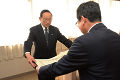 高齢者叙勲（旭日単光章）を受章＊元町議会議員の廣岡清治さん