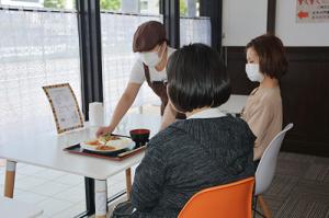 障がいを持つ方の就労を支援＊「くりまるカフェ」オープン