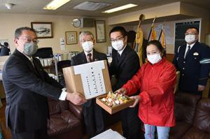 新入学児童へ防犯ブザーなど配布＊町内小学校