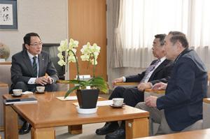 相談員2人を任命＊栗山町身体障害者相談員・知的障害者相談員