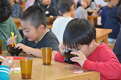 遊んで寒さを吹き飛ばす＊児童センター雪中ゲーム大会
