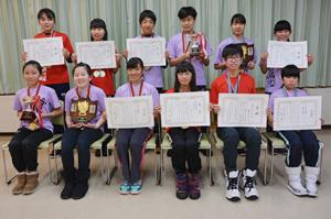 全道大会出場を報告＊子どもかるた大会