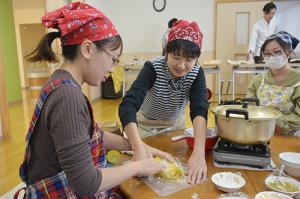 おいしい料理で町産野菜を発信＊簡単レシピ教室