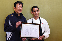 栗山監督がレストランアースを訪問＊第8回うまいもんグランプリ受賞店訪問