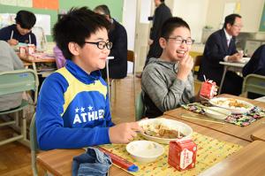 栗山産食材を使った学校給食＊栗山産ふるさと給食試食会