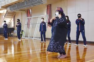栗山にも残るアイヌの歴史＊栗山中学校でアイヌ文化学習