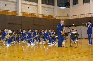 演奏で地域の安全を啓発＊全国地域安全運動栗山町住民大会