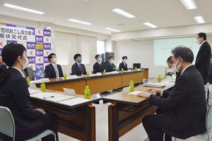 令和2年度の活動報告も実施＊栗山町地域おこし協力隊委嘱状交付式