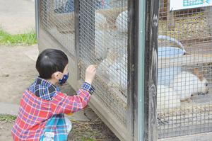 来場者で大にぎわい＊栗山公園でオープン記念イベント