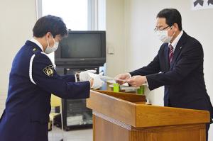 栗山町交通安全指導員委嘱状交付式に出席