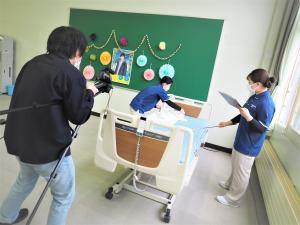 ベッドメーキング