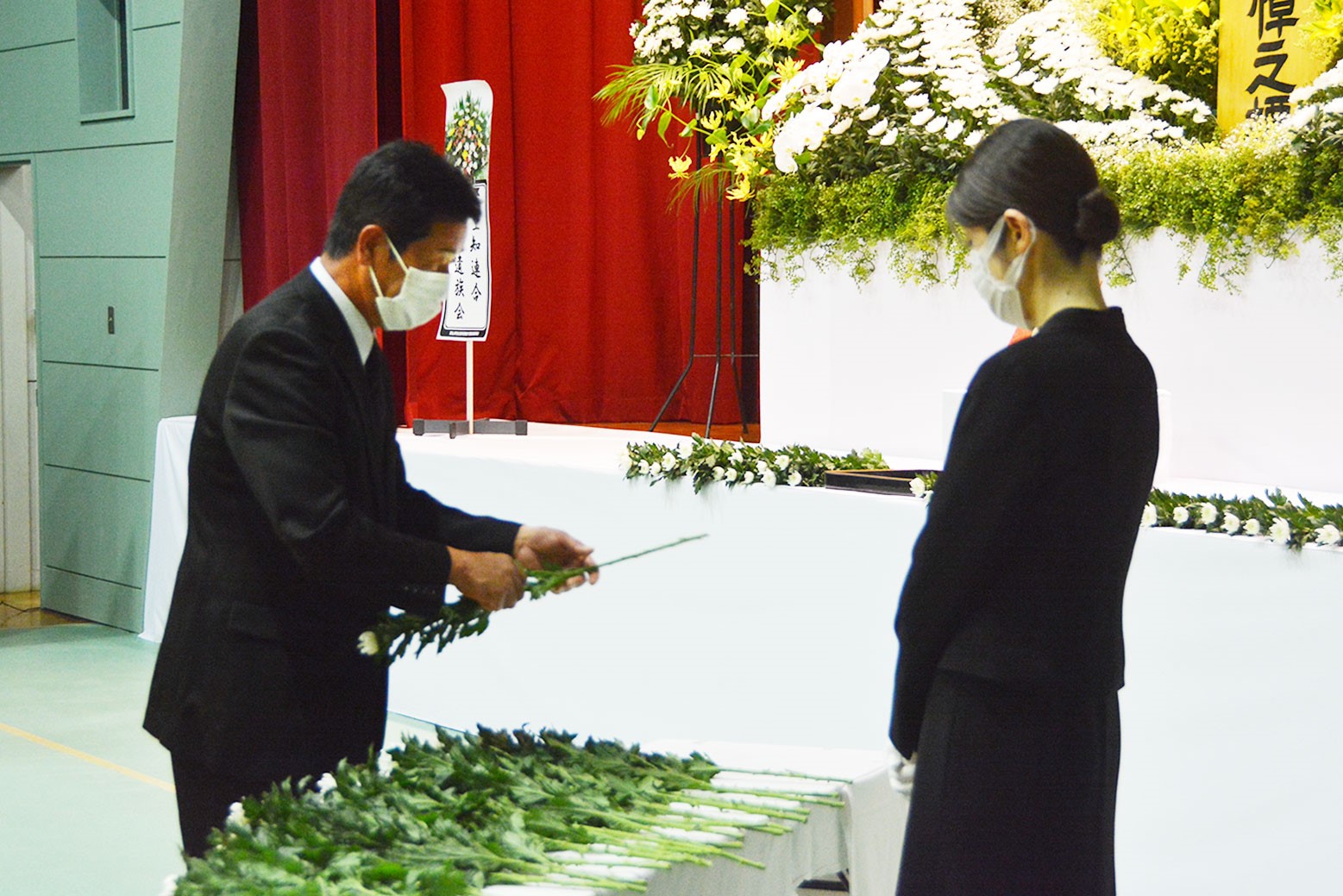 安らかな永眠を祈る＊戦没者追悼式