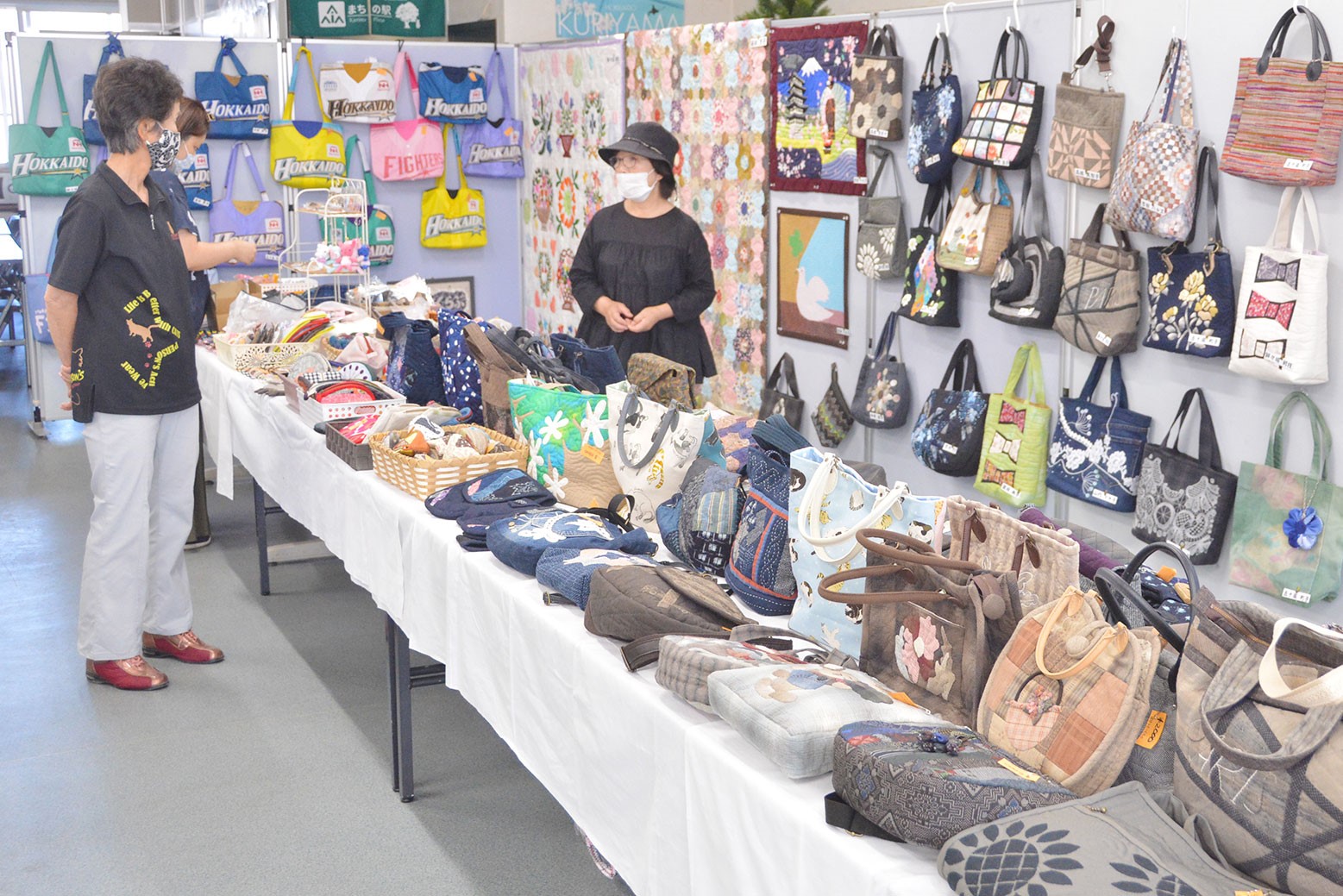 ジーパンや着物をリメイク＊ぽけっと・くらぶ「パッチワーク作品展」