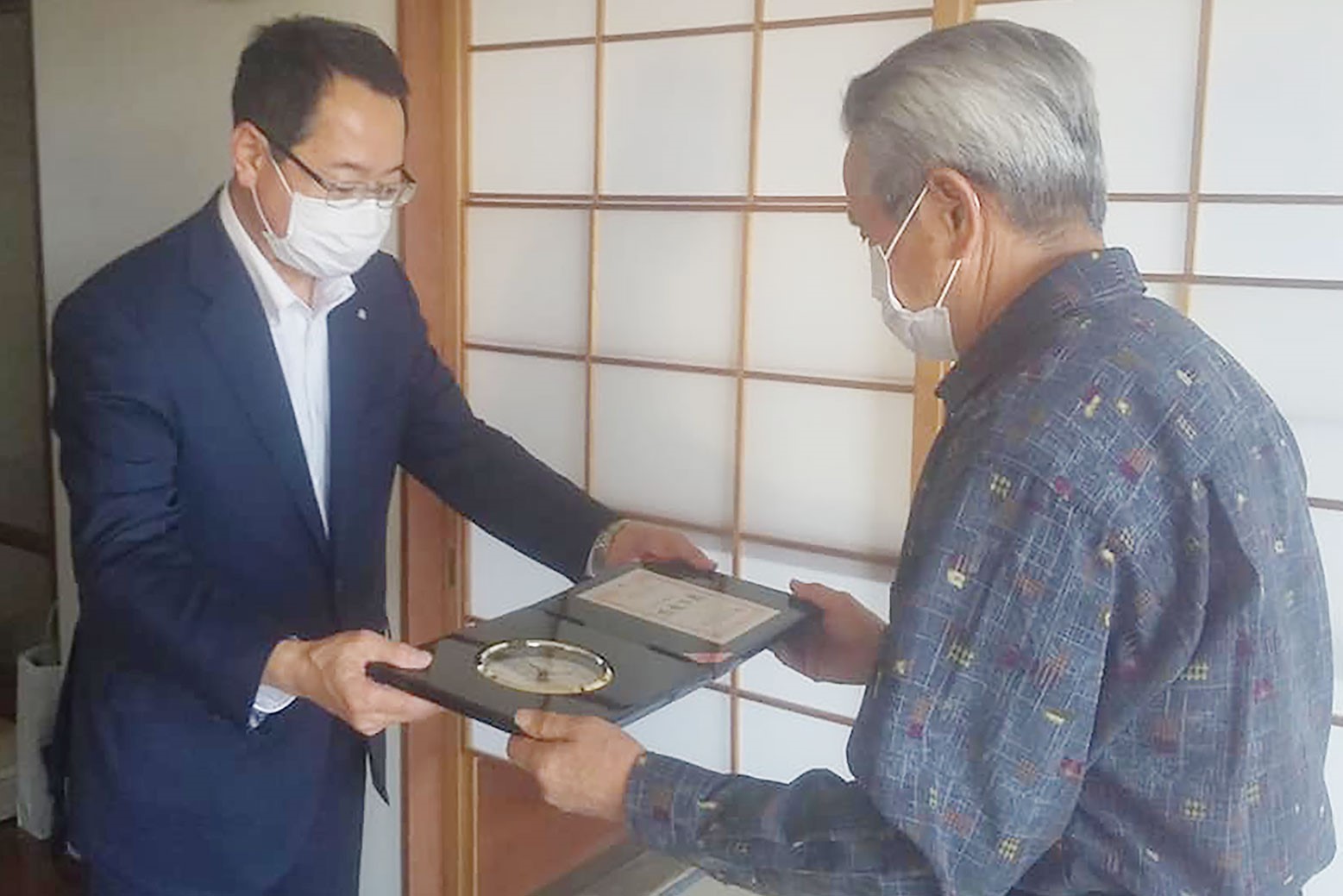 雁田カヨさん（代理：長男の正秀さん）へ