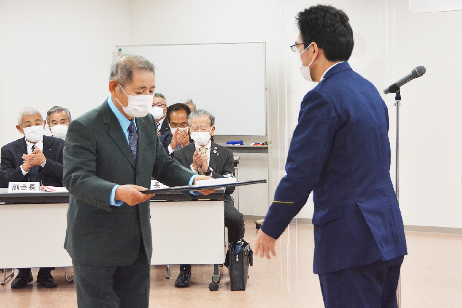 長年の交通安全運動を＊交通功労者・優良運転者等表彰式