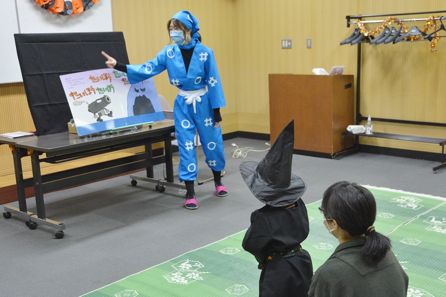 図書館がハロウィン仕様に*ハッピーハロウィーンライブラリー