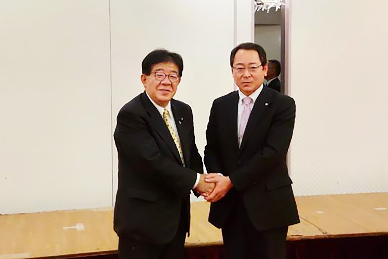 金子恭之総務大臣との懇談会に出席