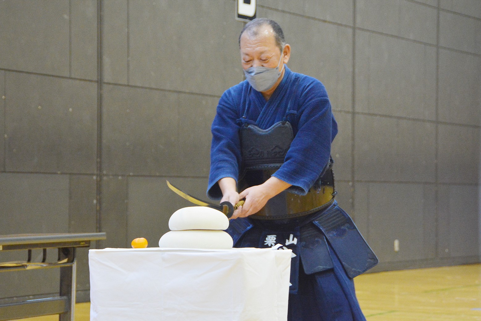 一年間の飛躍と健康を祈願＊栗山剣道連盟と少年団が鏡開き