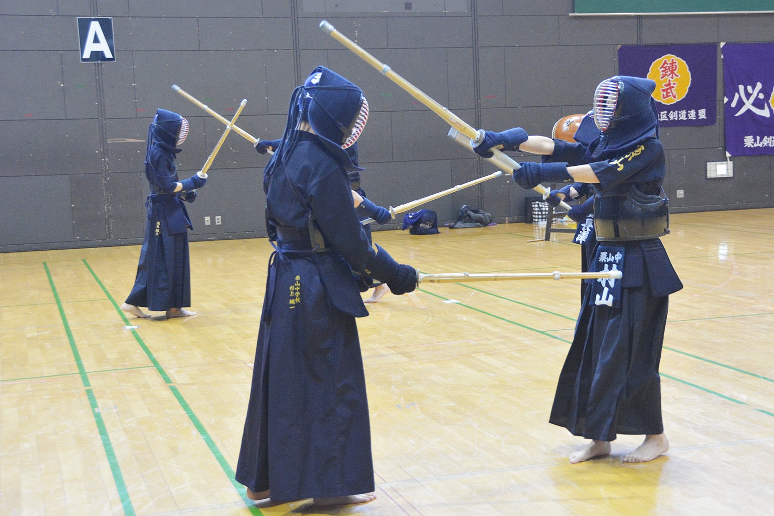 一年間の飛躍と健康を祈願＊栗山剣道連盟と少年団が鏡開き