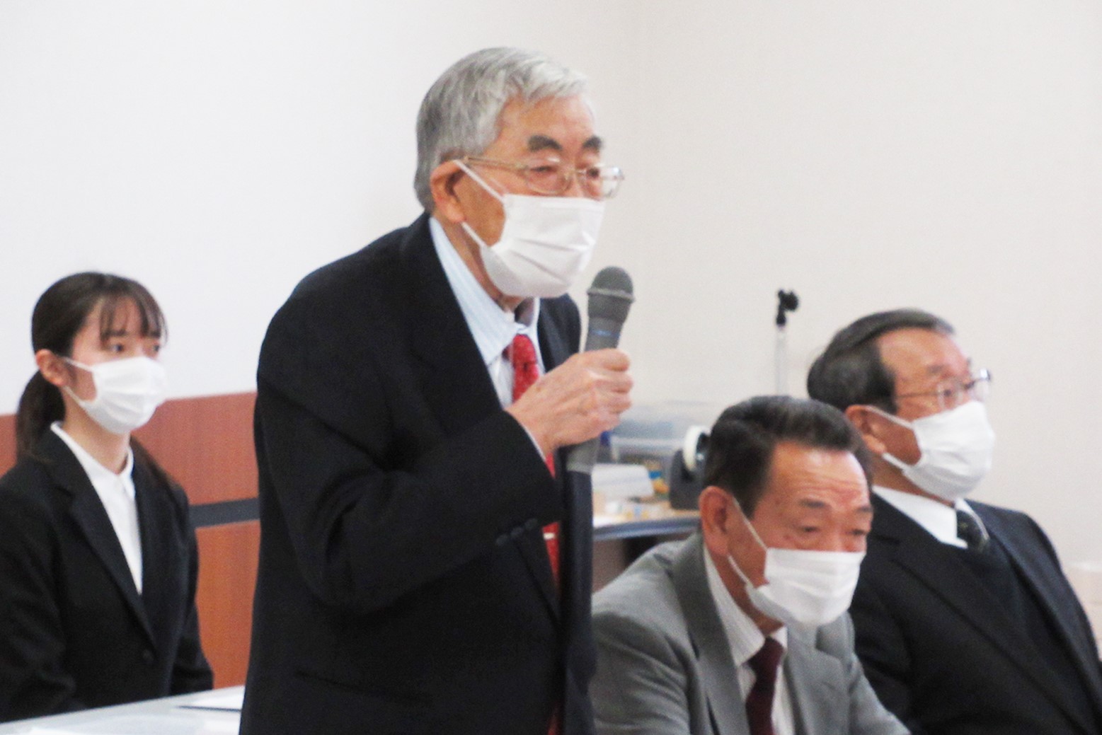 椛澤前会長に感謝状贈呈＊令和4年栗山町内連合会総会