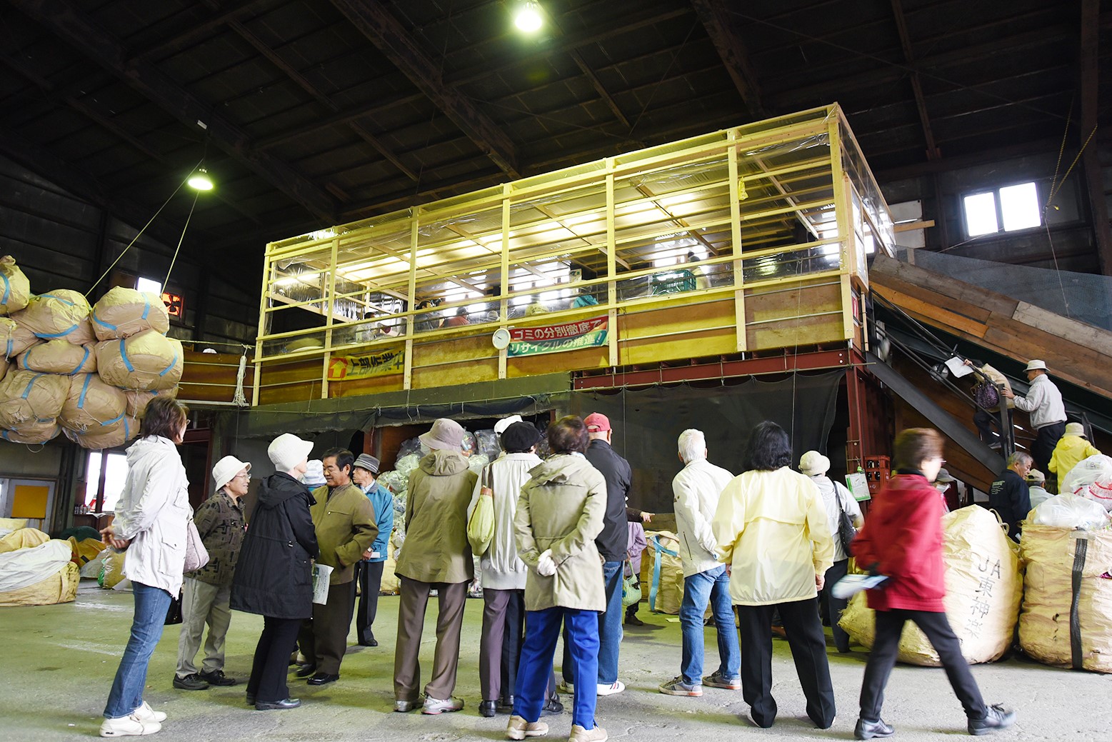 町内を視察研修＊南通り地域まちづくり協議会