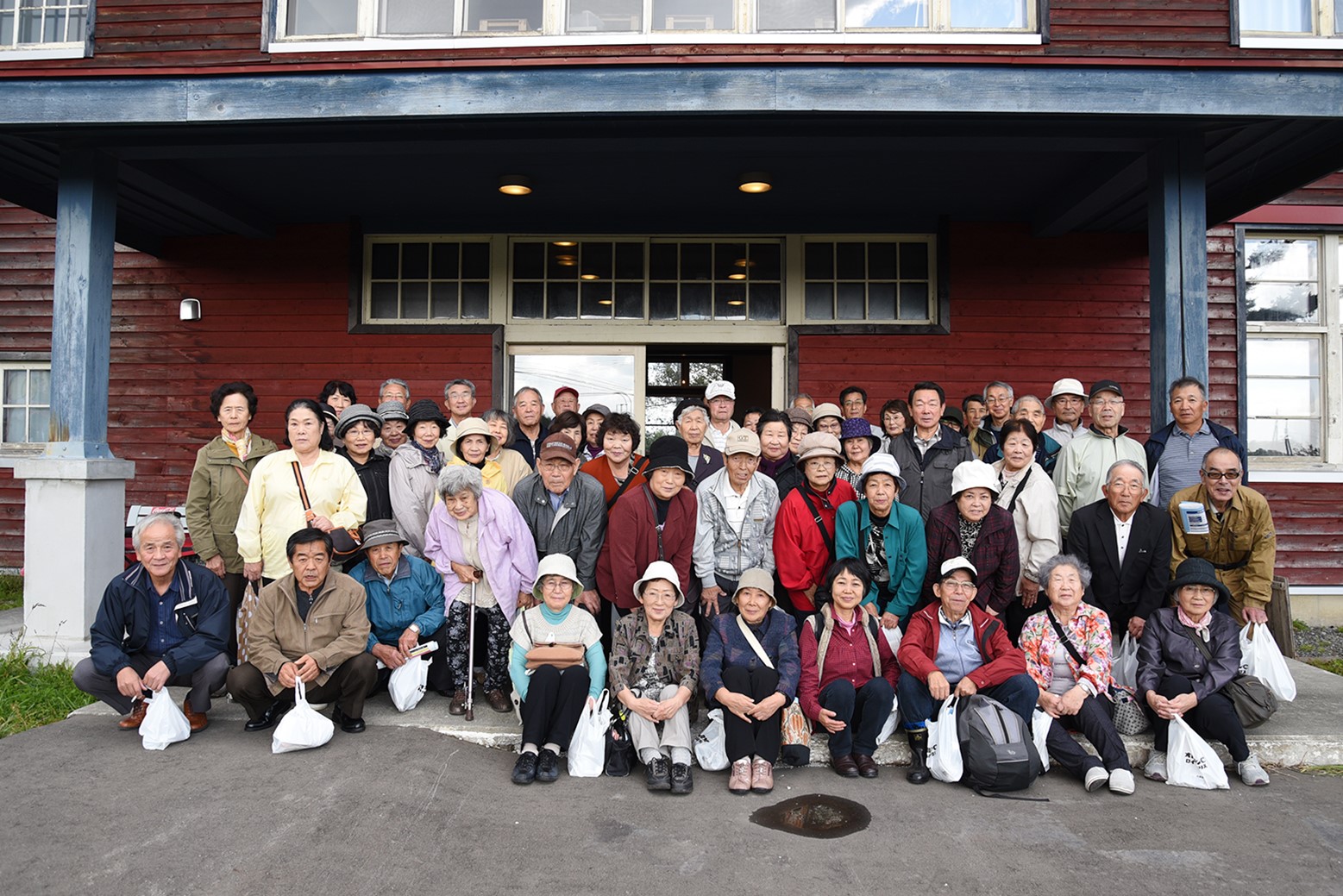 町内を視察研修＊南通り地域まちづくり協議会