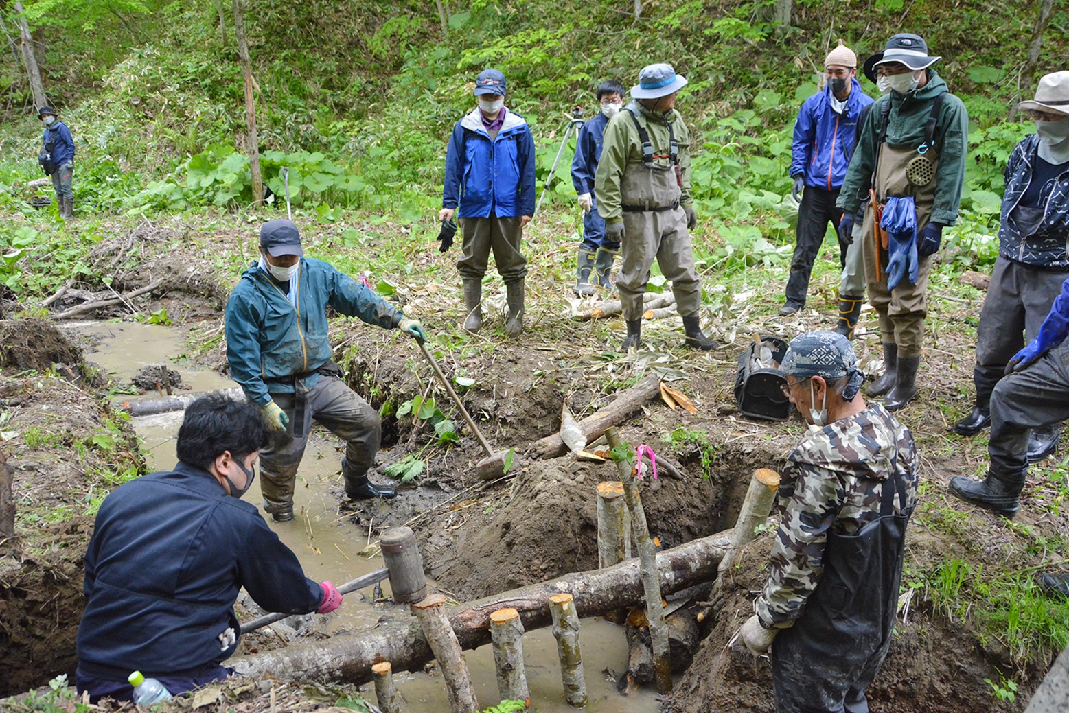木と石による河川整備＊ハサンベツ里山で町民工事