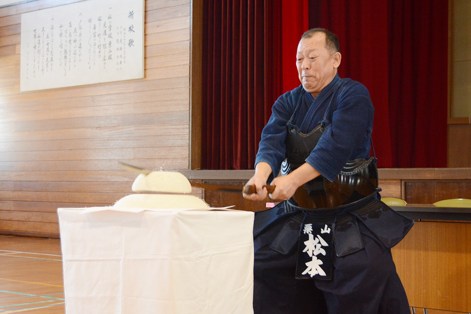 今年の健康と飛躍を祈願＊栗山剣道連盟と少年団が鏡開き