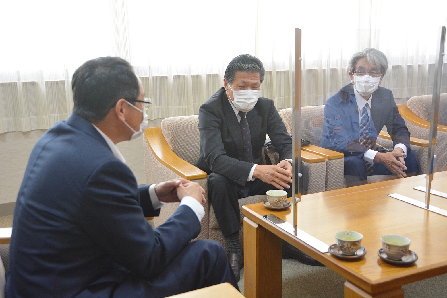 瑞宝双光章と瑞宝単光章を受章＊富澤龍男さんと早苗雄二さん