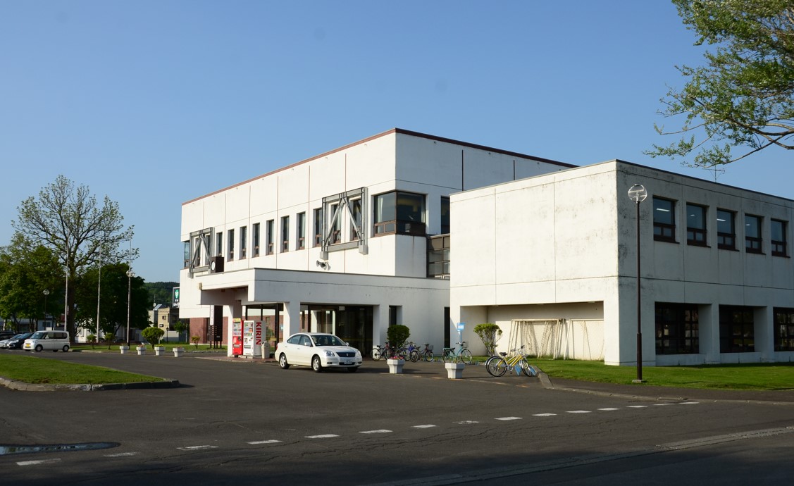 １