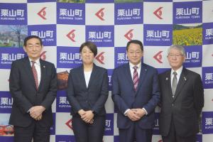 女子硬式野球部の監督に＊金由起子監督が就任会見